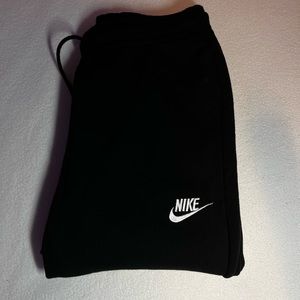 Nike women’s joggers